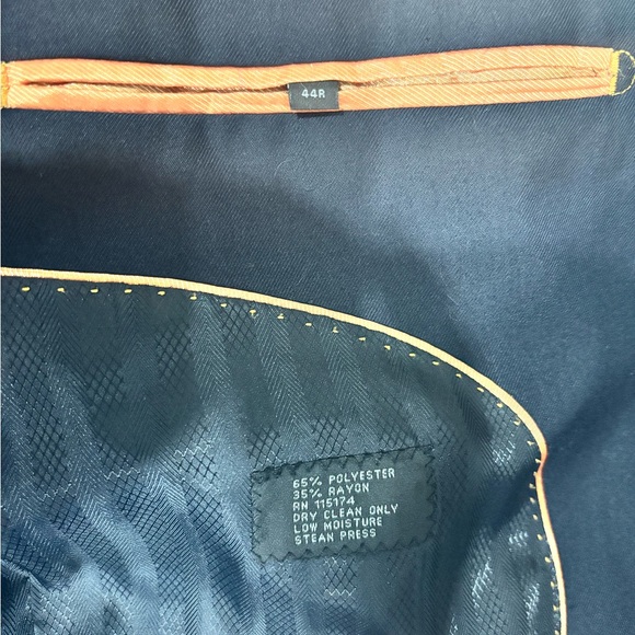 The suit size is 38R,color dark blue, and the name of the brand is is BOCACCIO - Picture 2 of 6